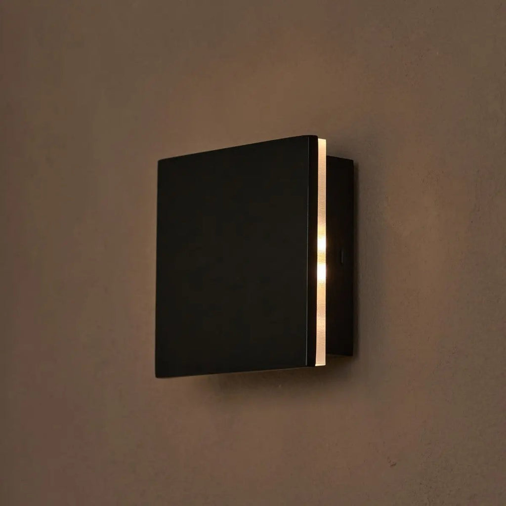 Lane Black kabellose Wandleuchte – wiederaufladbare und dimmbare Lampe aus Naturholz