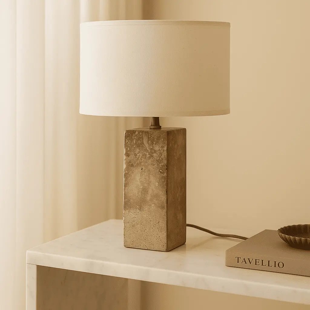 Rosie Travertinlampe | Baumwollschirm und elegantes Design H:49cm