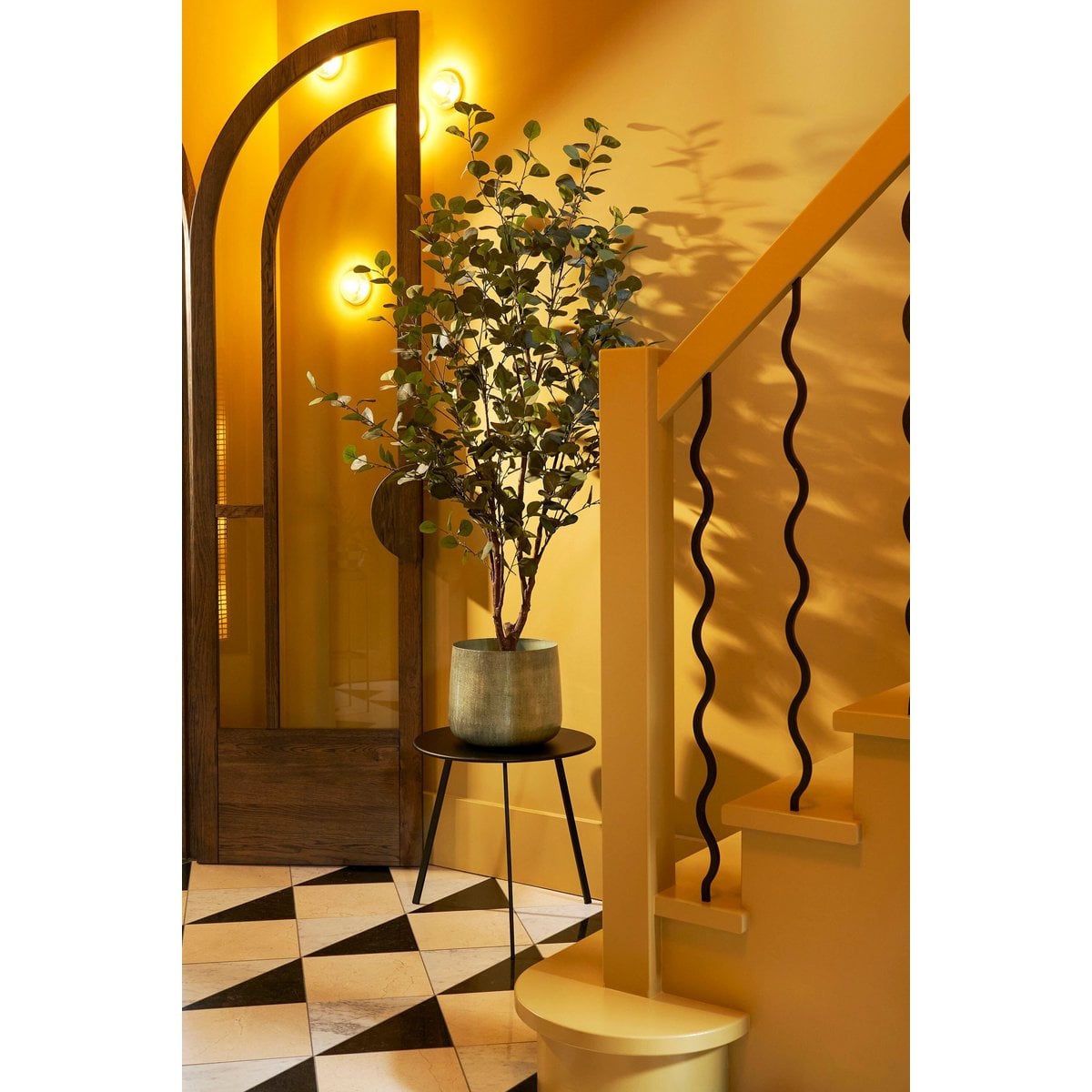 Naturgetreue künstliche Pflanze Eukalyptus 95cm Gesamtansicht