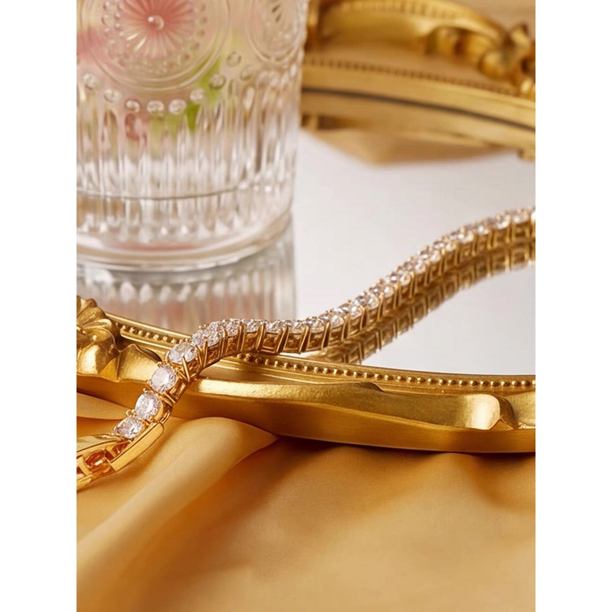 Zeitloses Tennisarmband im Diamant-Look
