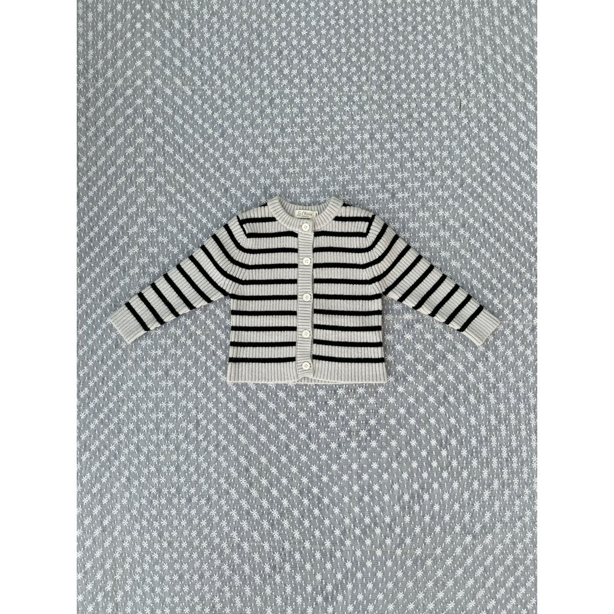 Strickjacke mit melierten Streifen