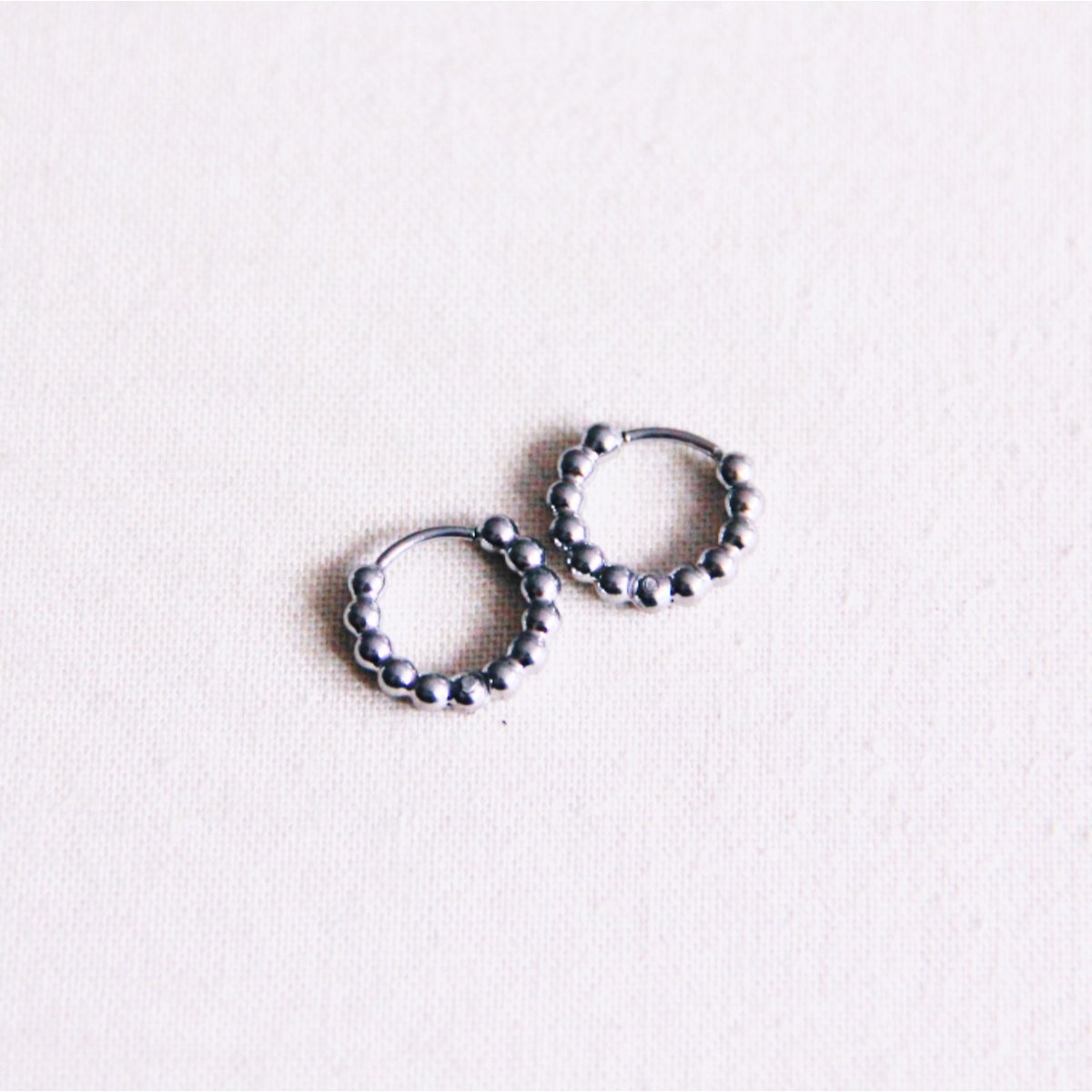 Edelstahl-Creolen 10mm „Kugeln“ – Silber