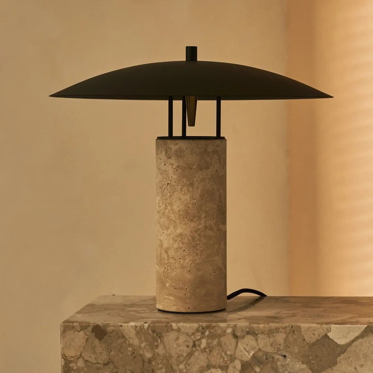 Nicolaas Travertinlampe | Elegantes und zeitloses Design