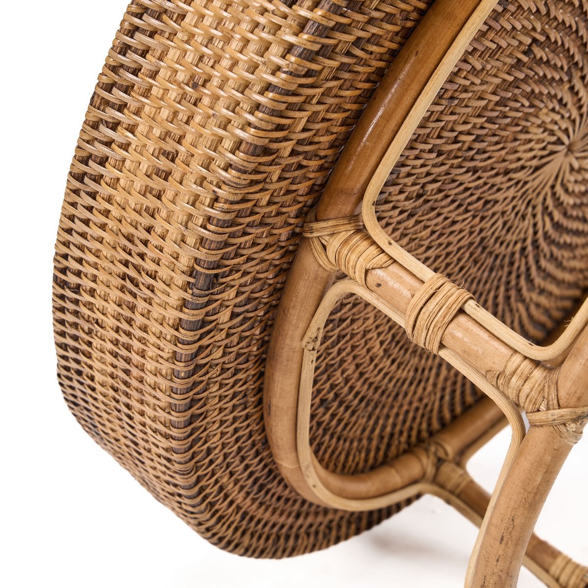 Das Rattan Rise Tablett – Naturbraun