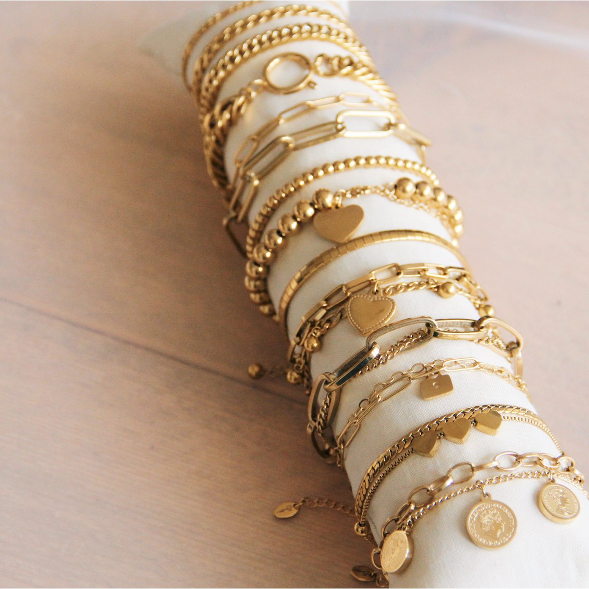SA815 - Stahlperlenarmband - Gold