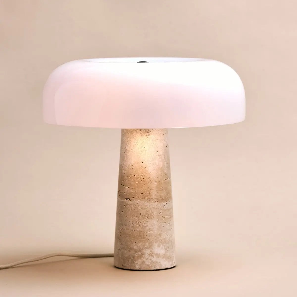 Emily Travertinlampe | Elegantes Design mit Glasschirm
