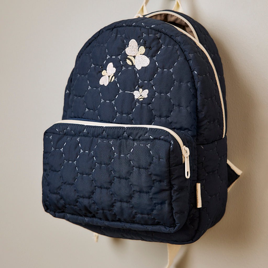 Nikki Stepptasche