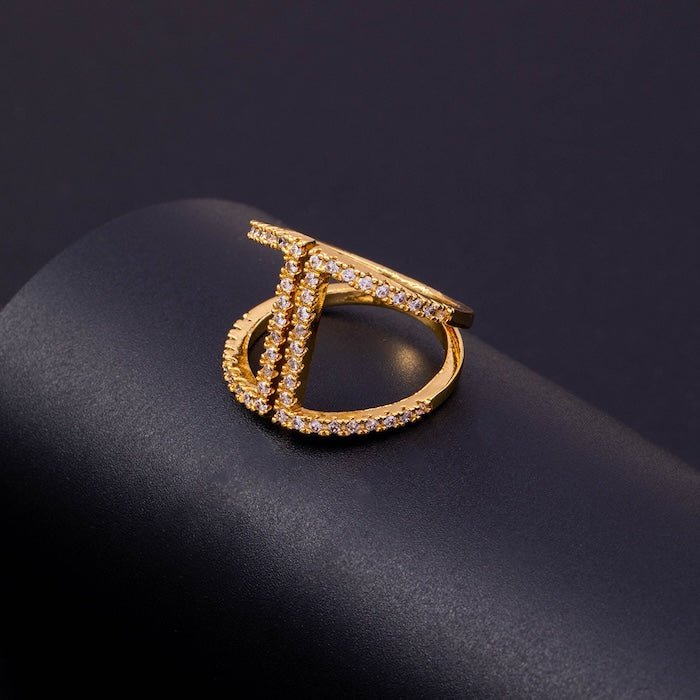 Offener Ring mit geometrischem Pavé