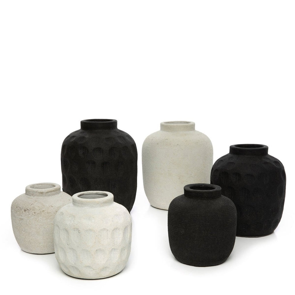 Peaky Vase S schwarz - stilvolle Wohndekoration von Bazar Bizar