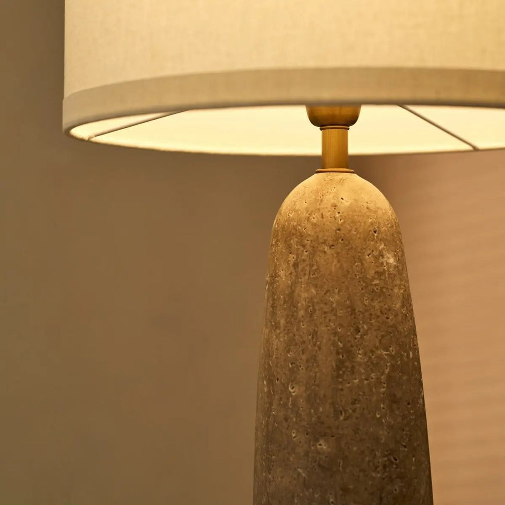 Isla Travertinlampe | Baumwollschirm und zeitloses Design H:63cm