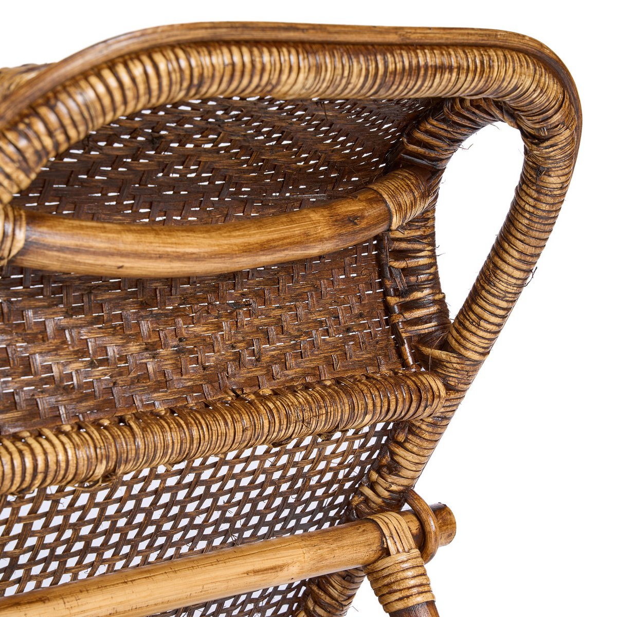 Handgefertigte Rattan-Bodenliege Seitendetail