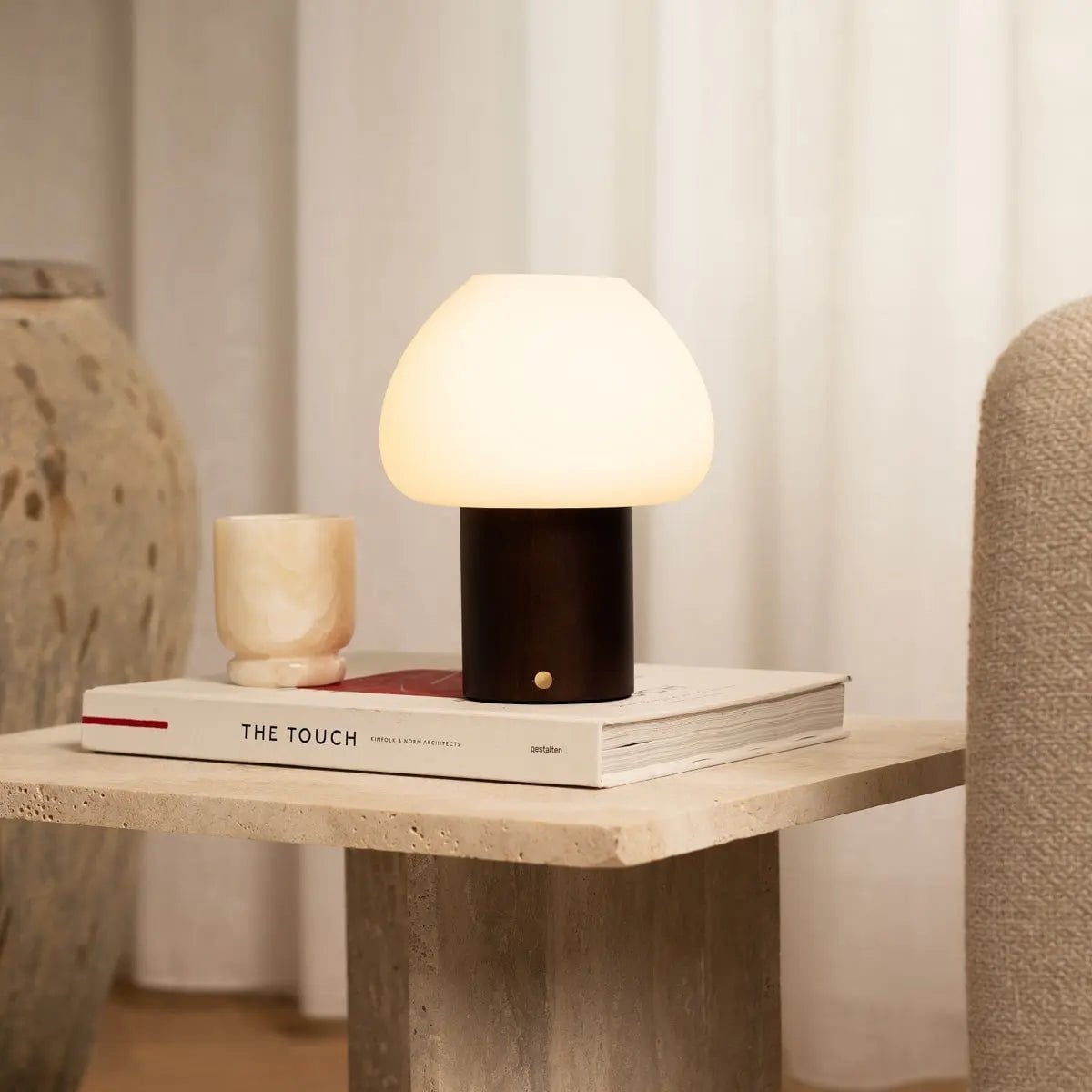 Fynn Dunkelbraune Holzlampe | Wiederaufladbar, dimmbar und stilvoll