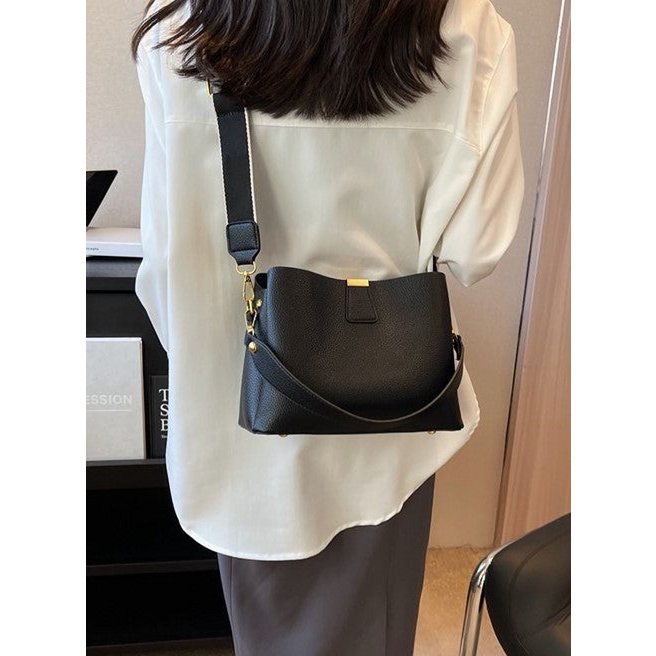 AnBeck 'All you want' Heckeltasche / Umhängetasche mit 2 Tragmöglichkeiten