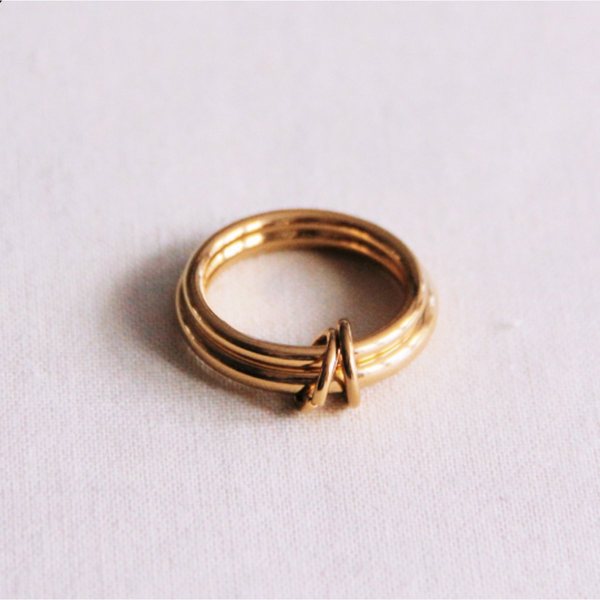 Doppelring mit Ringen verbunden - Gold