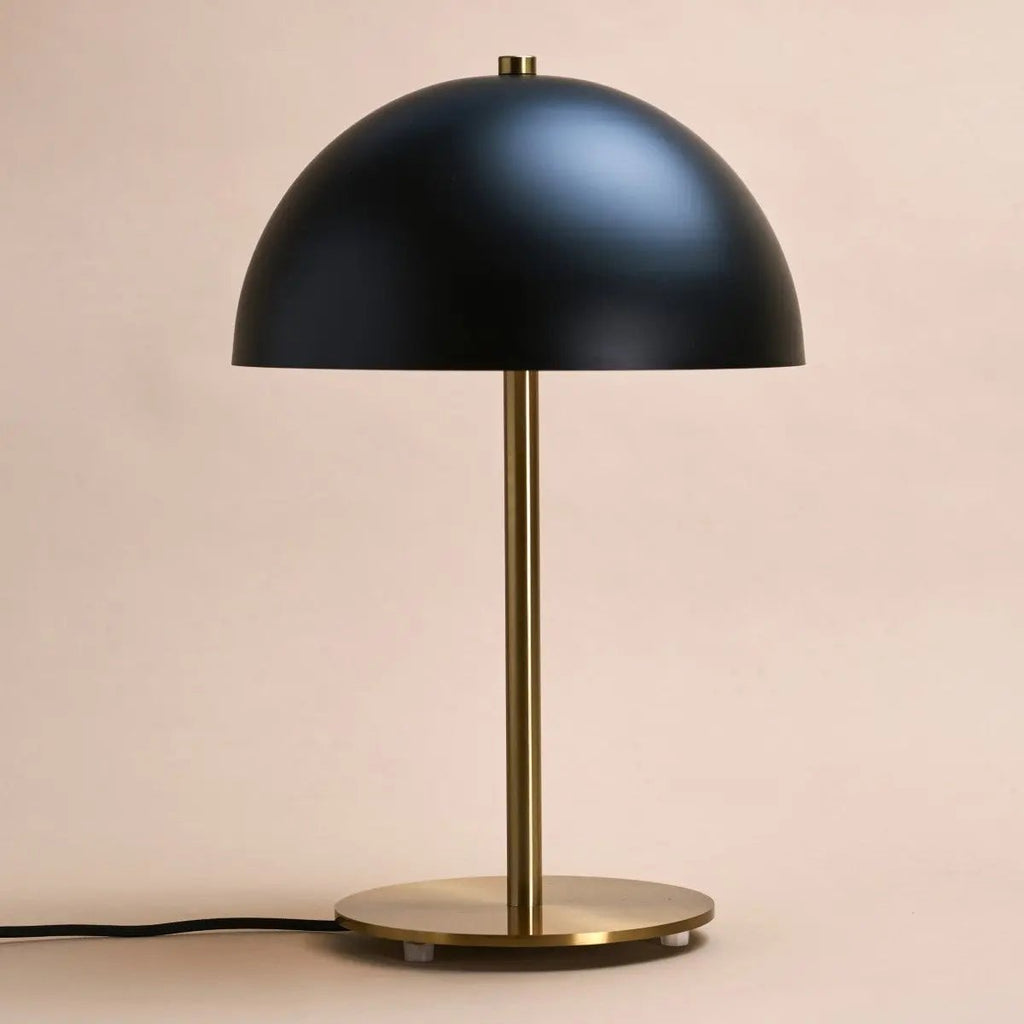 Lola Gold & Schwarz Tischlampe | Elegantes Metalldesign