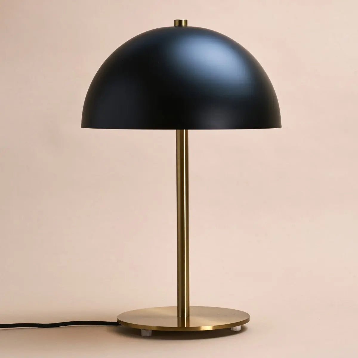 Lola Gold & Schwarz Tischlampe | Elegantes Metalldesign