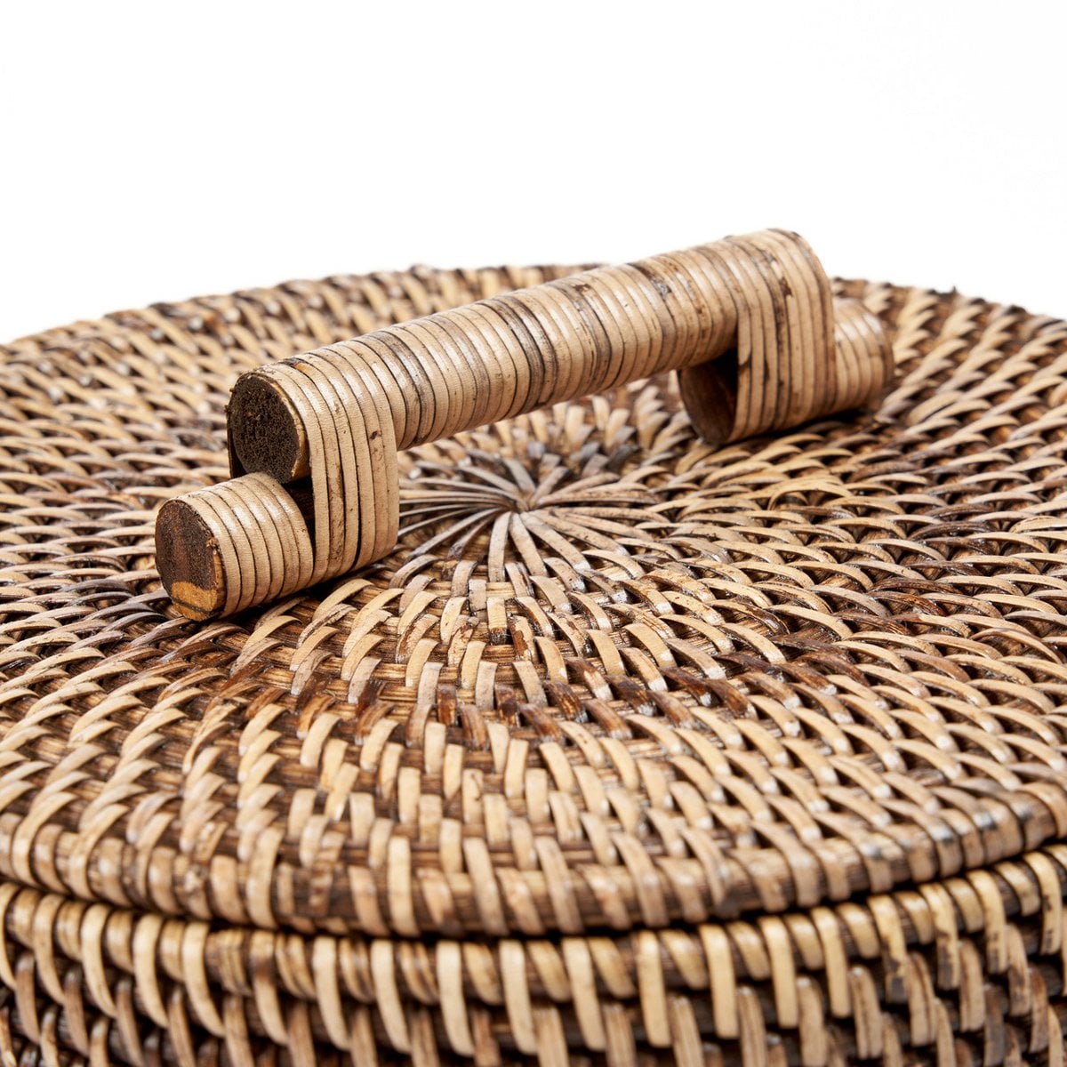 Handgewebter Rattan-Mülleimer niedrig, Nahaufnahme der Flechtstruktur