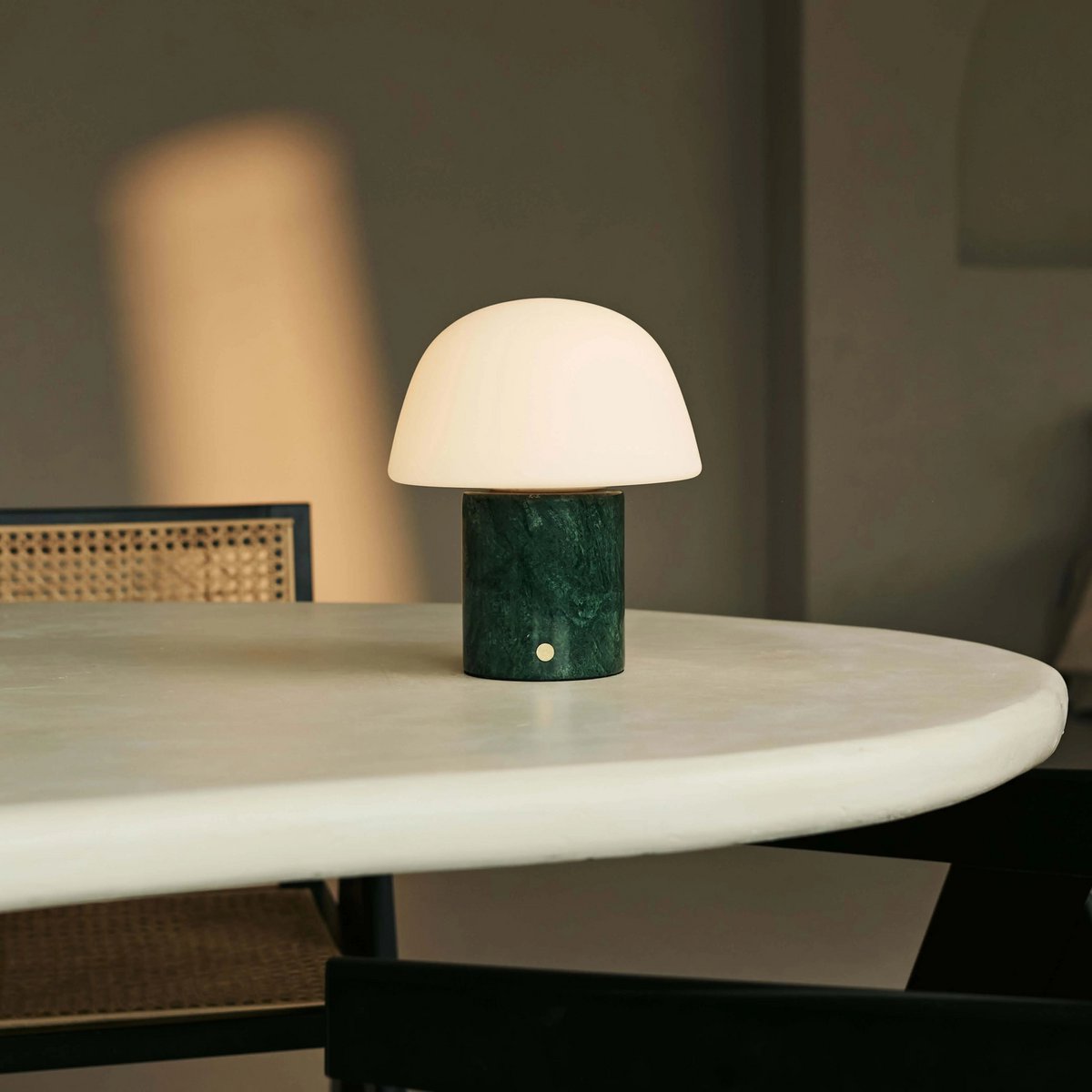 Rijks Collection „The Maes“ – Grüne Marmor-Tischlampe