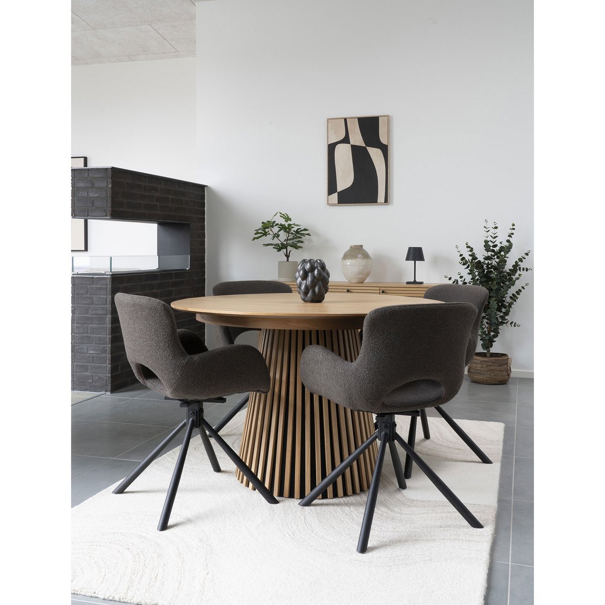 Schwarze Vase 19 cm hoch - stilvolle Dekoration von 4Decor