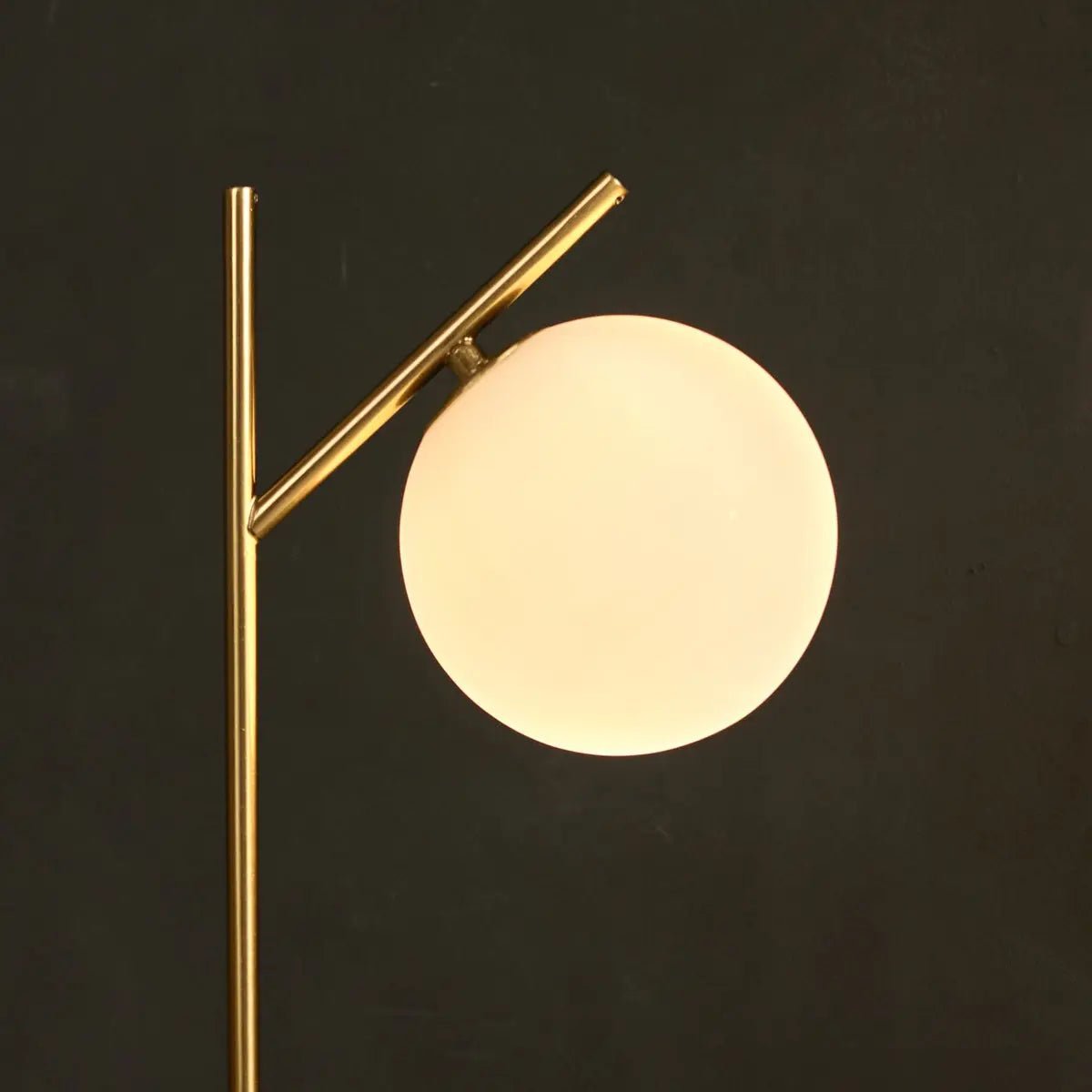 Madison Lampe Marmor - Designer Tischbeleuchtung 4Decor