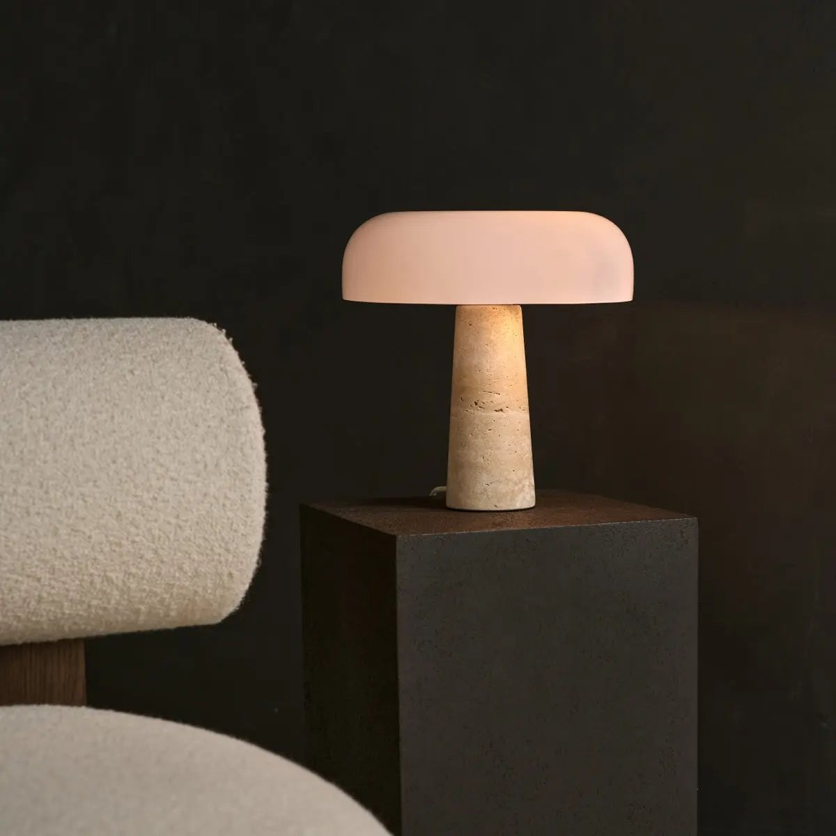 Emily Travertinlampe | Elegantes Design mit Glasschirm
