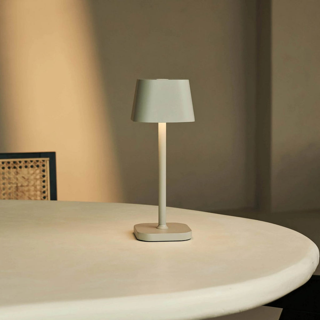 Ava Shadow Grey - wiederaufladbare Tischlampe | Stilvoll, schnurlos und dimmbar
