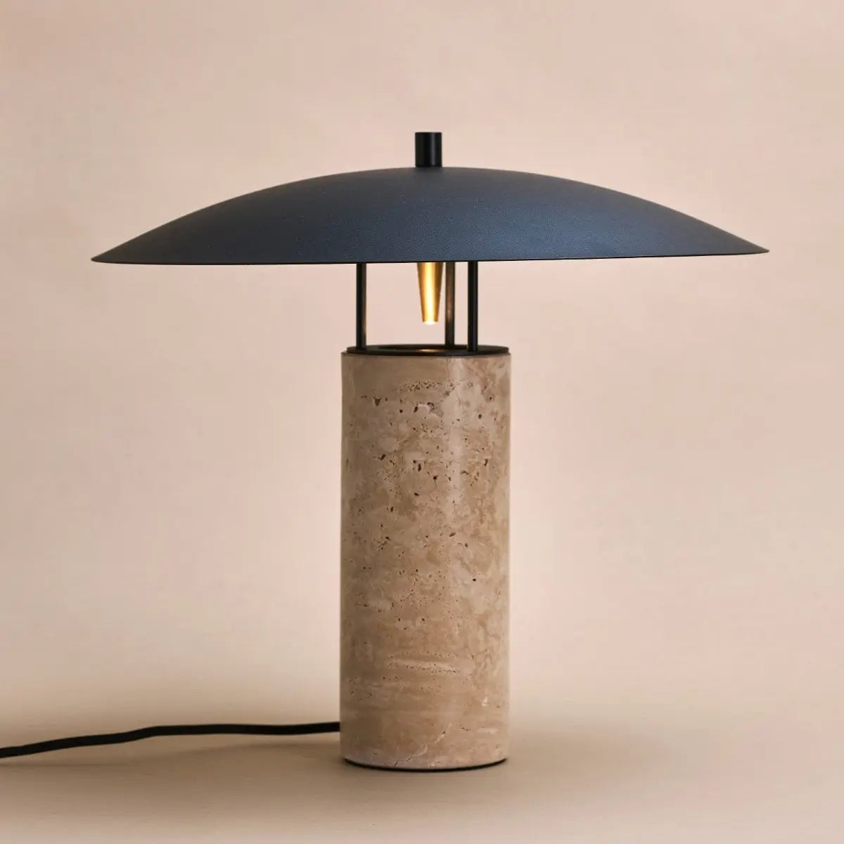 Nicolaas Travertinlampe | Elegantes und zeitloses Design