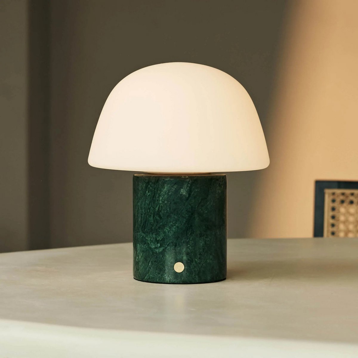 Rijks Collection „The Maes“ – Grüne Marmor-Tischlampe