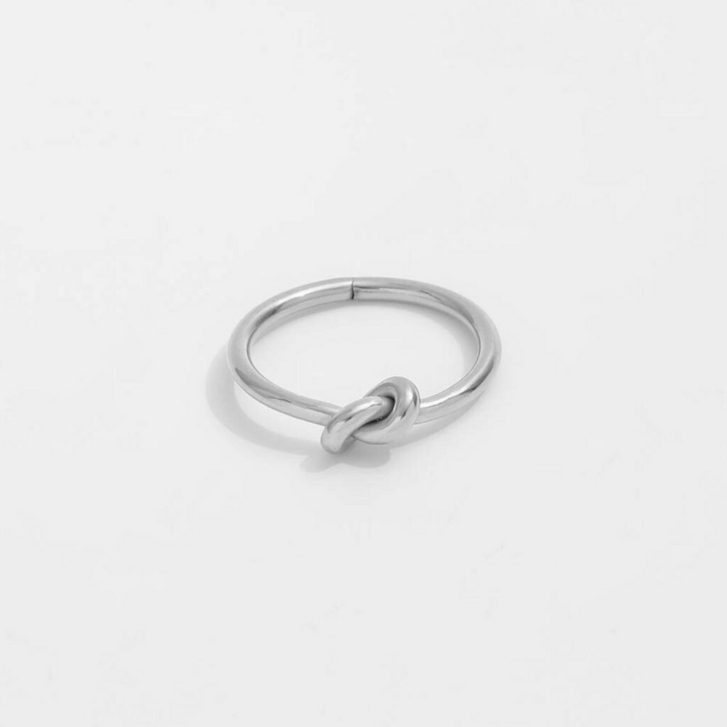 Nauru Knot Ring