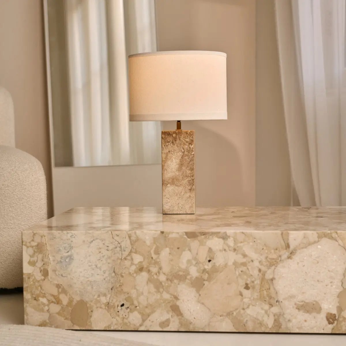 Rosie Travertinlampe | Baumwollschirm und elegantes Design H:49cm