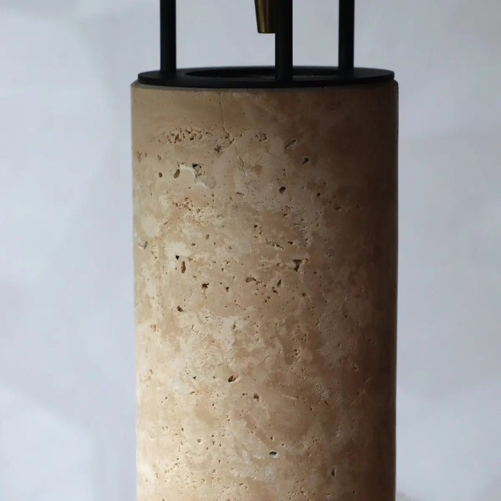 Nicolaas Travertinlampe | Elegantes und zeitloses Design