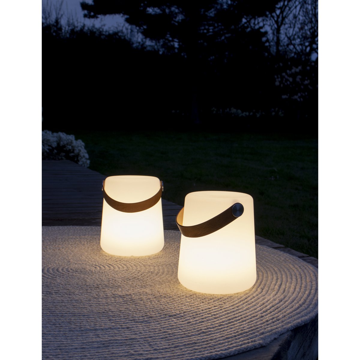 Bristol LED-Lampe Weiß wiederaufladbar - Tragbare Außenlampe IP44