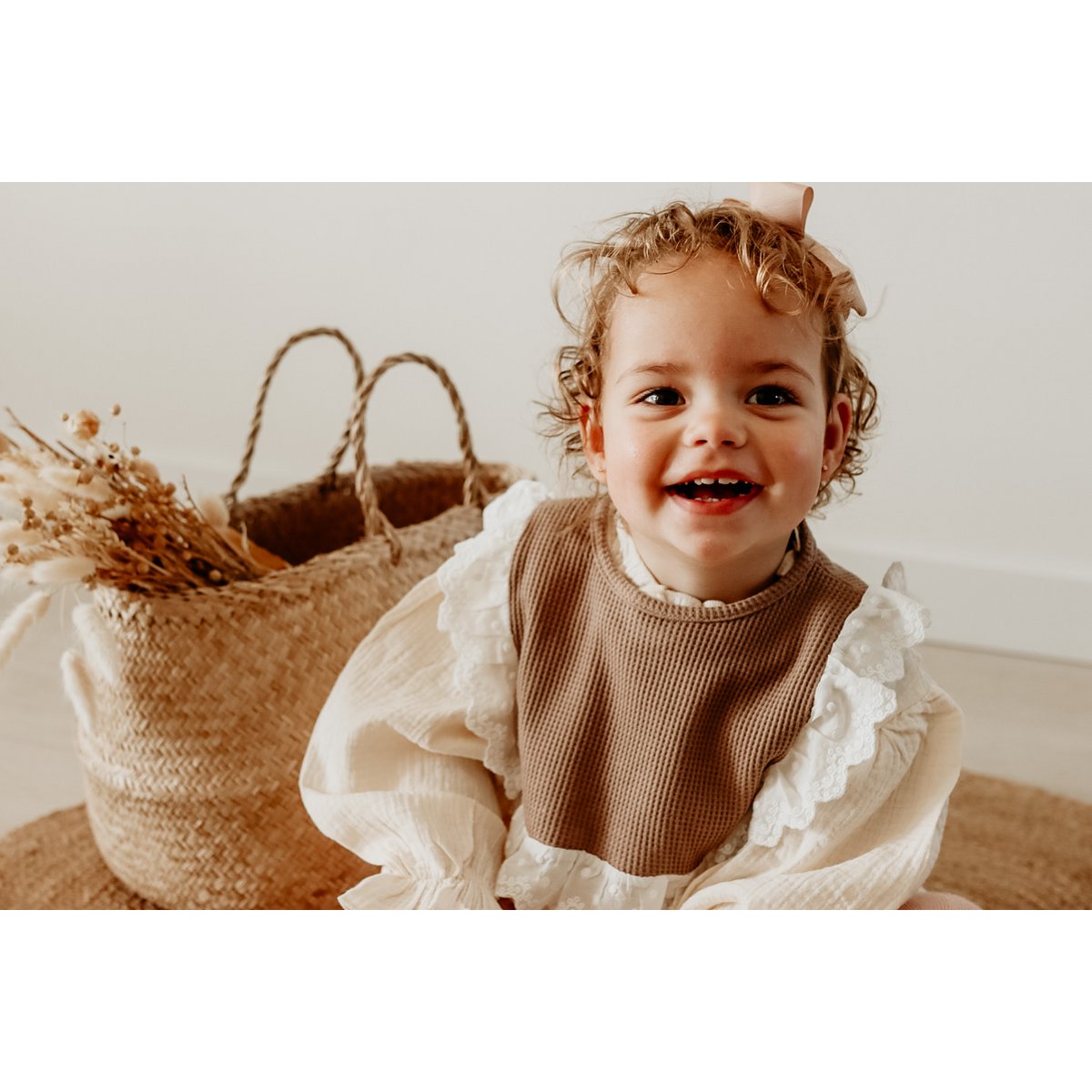 Lottie Lätzchen mit Spitze