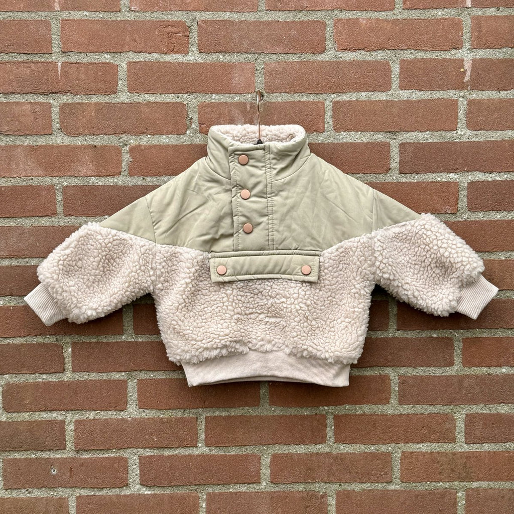 Pat Fleece Pullover