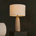 Isla Travertinlampe | Baumwollschirm und zeitloses Design H:63cm