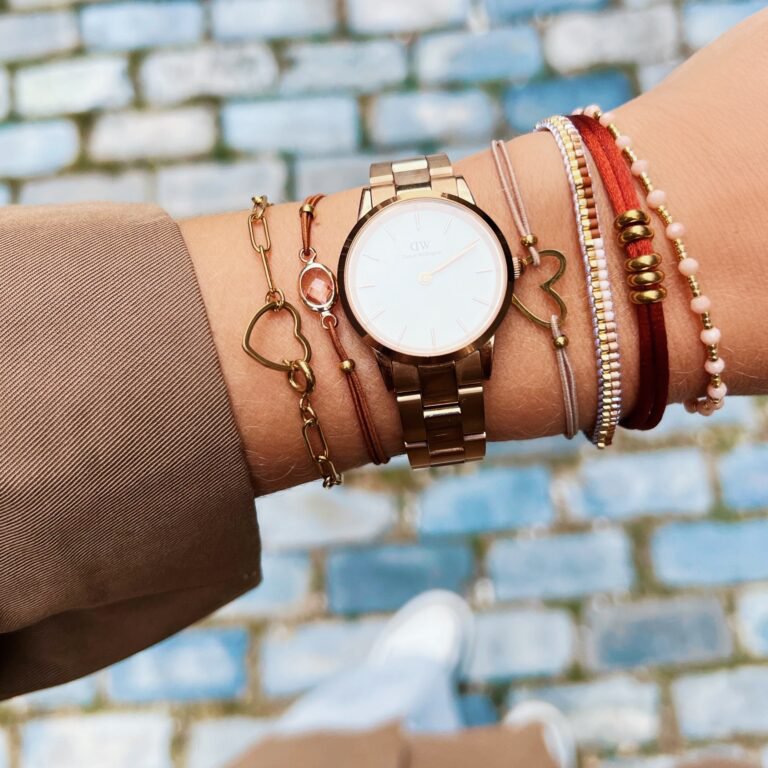 D-Kettenarmband mit offenem Herzen-Gold