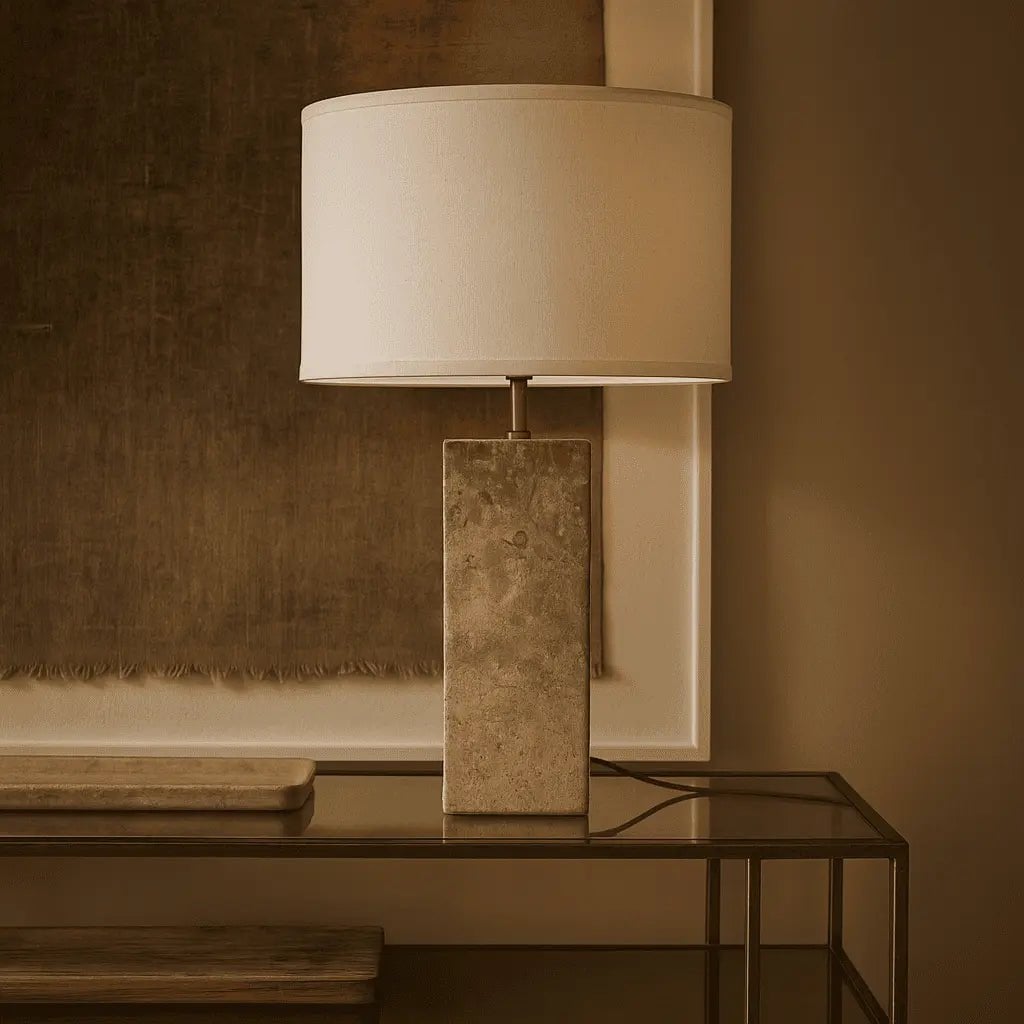 Rosie Travertinlampe | Baumwollschirm und elegantes Design H:49cm