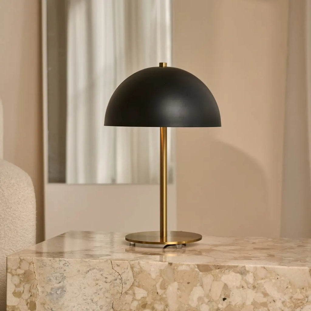 Lola Gold & Schwarz Tischlampe | Elegantes Metalldesign