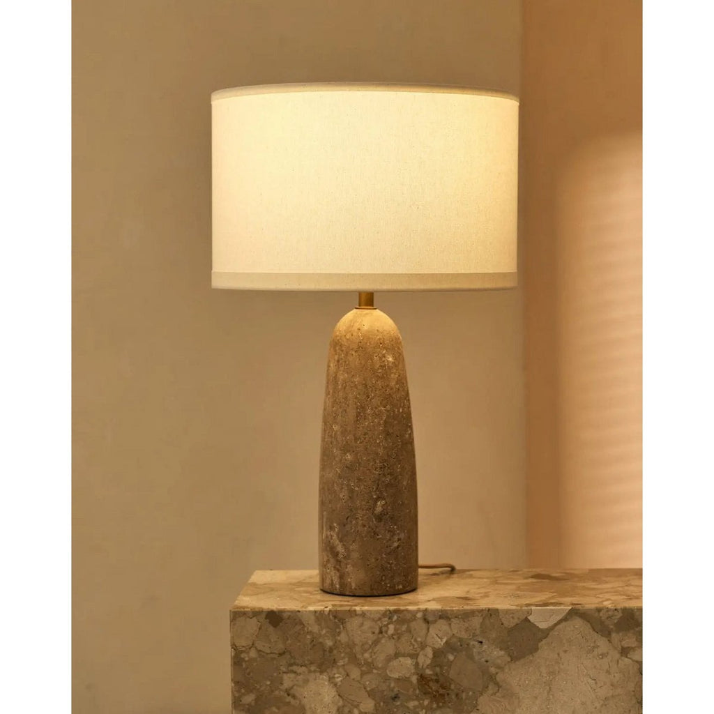 Isla Travertinlampe | Baumwollschirm und zeitloses Design H:63cm