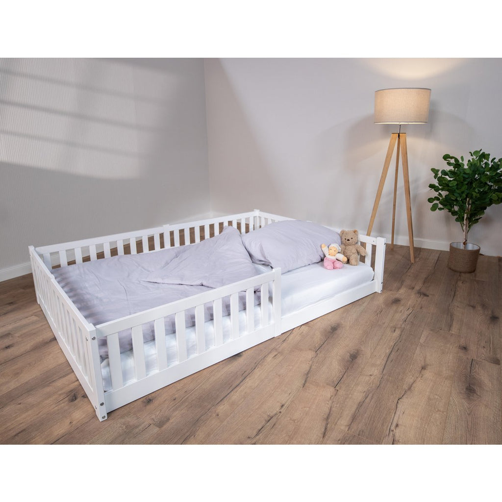 tiSsi® Bodenbett / Hausbett ENNO 140x200 cm Buche WEISS inkl. opt. Dach