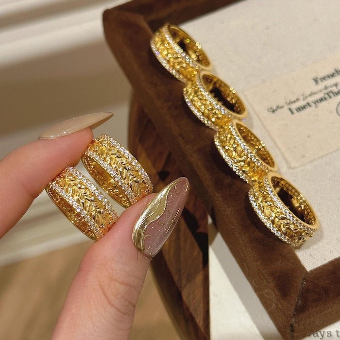 Goldene Ohren des Weizendesignrings und Halskette