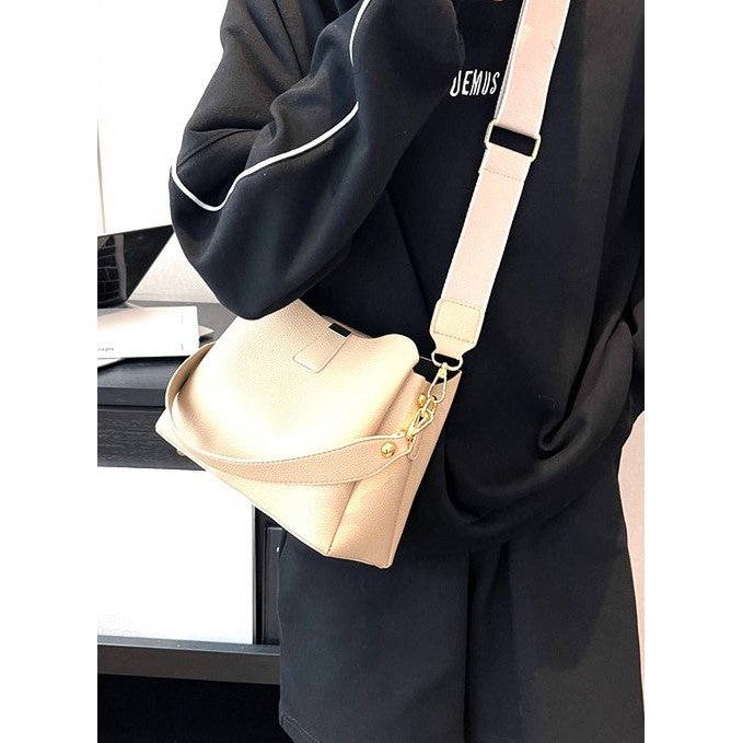 AnBeck 'All you want' Heckeltasche / Umhängetasche mit 2 Tragmöglichkeiten