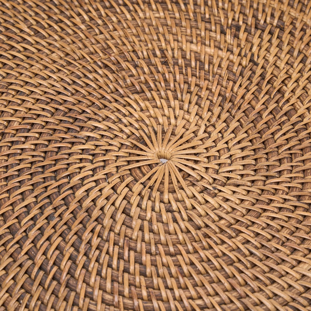 Das Rattan Rise Tablett – Naturbraun